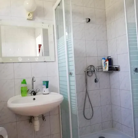 Bartok Apartmanhaz Балатонсарсо